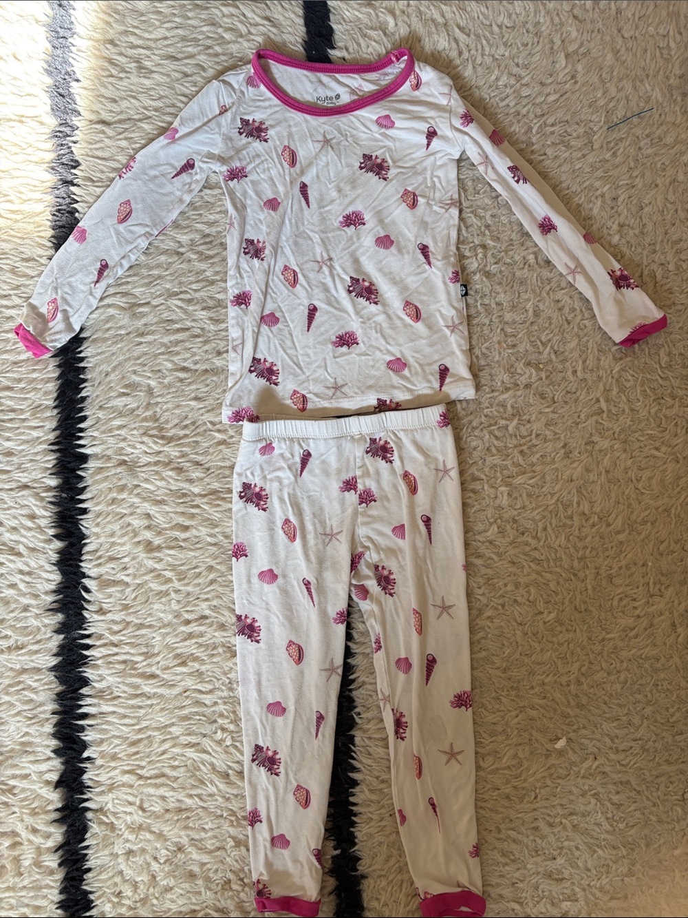 Kyte Pink Shell-Print Pajama Set